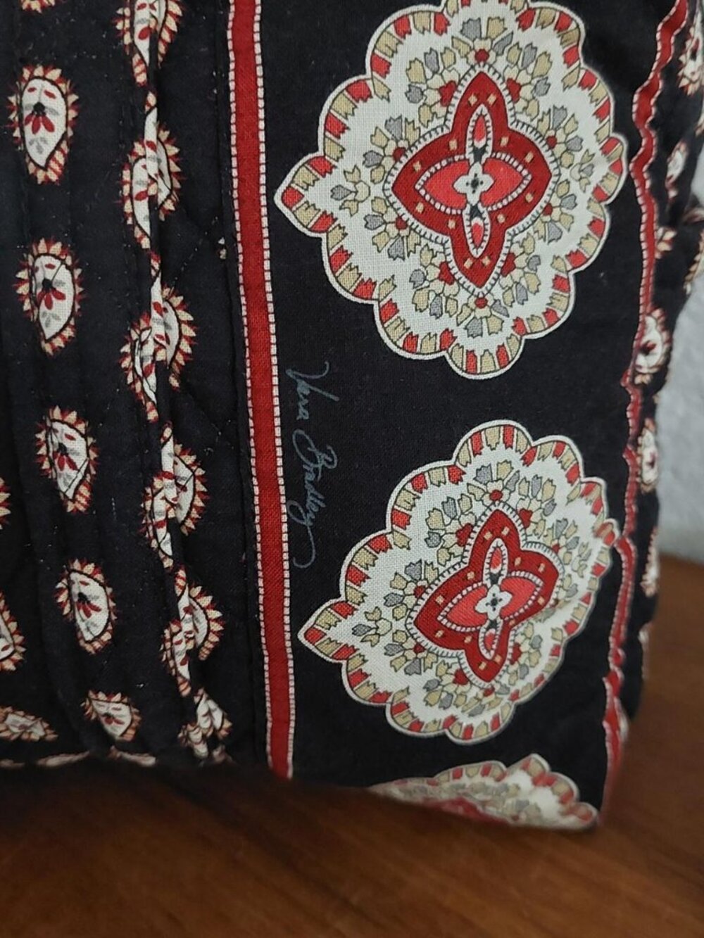 Vera Bradley Classic Black Duffel Bag Quilted Travel Luggage Retired 2002 - Picture 3 of 7